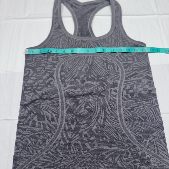 Lululemon Swiftly Tech Racerback in
Heathered Soot Light - Picture 8 of 8